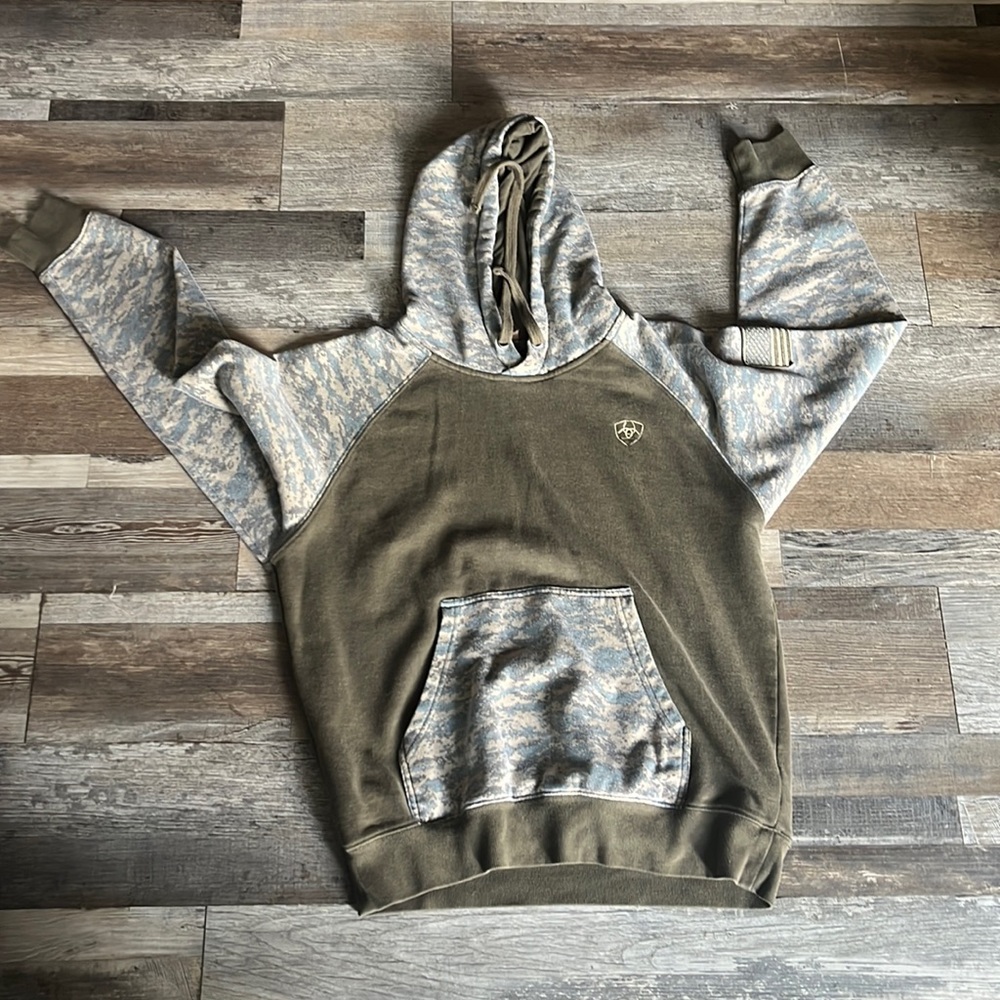 ariat womens hoodie small